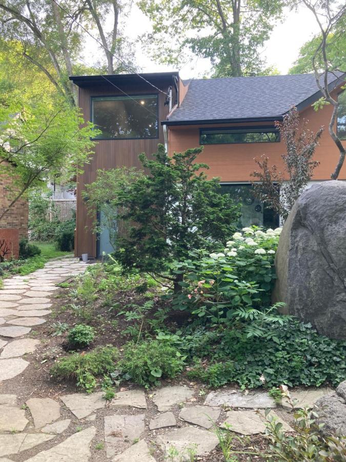 Queen Loft In Nature Toronto Ngoại thất bức ảnh