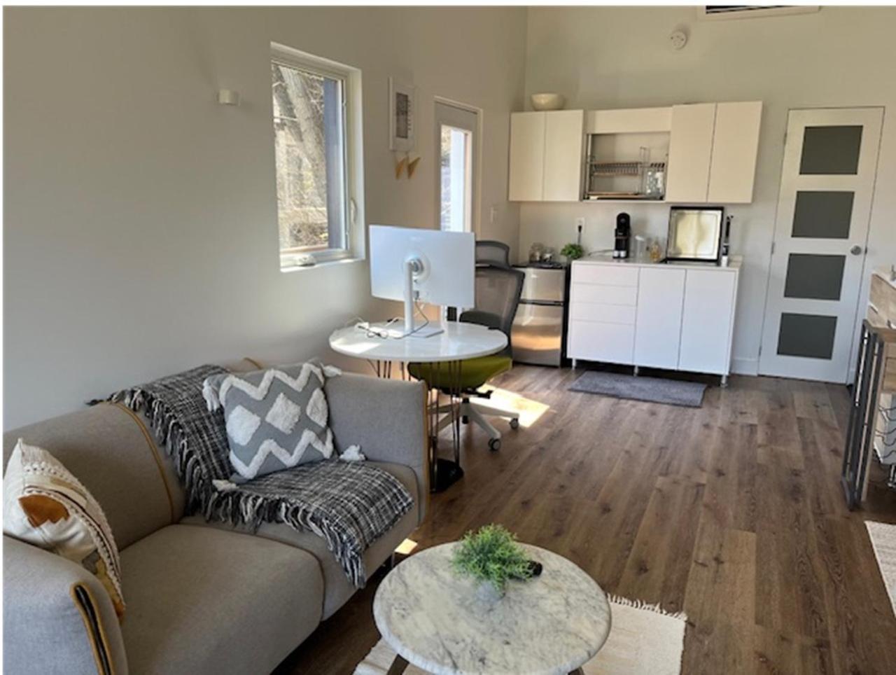 Queen Loft In Nature Toronto Ngoại thất bức ảnh